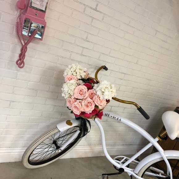 Meet your Posher, Kristina - Picture 1 of 1